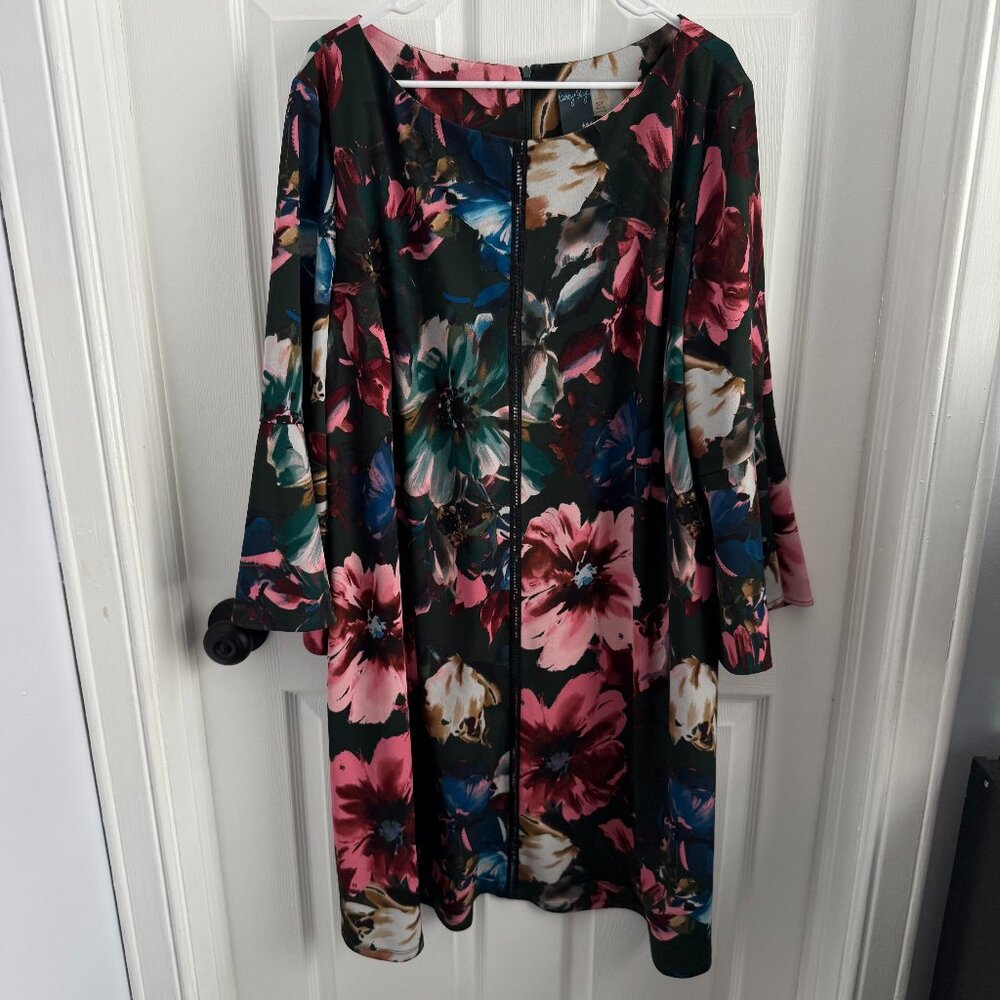 Gabby Skye Floral Boho Style Dress Sz 22W